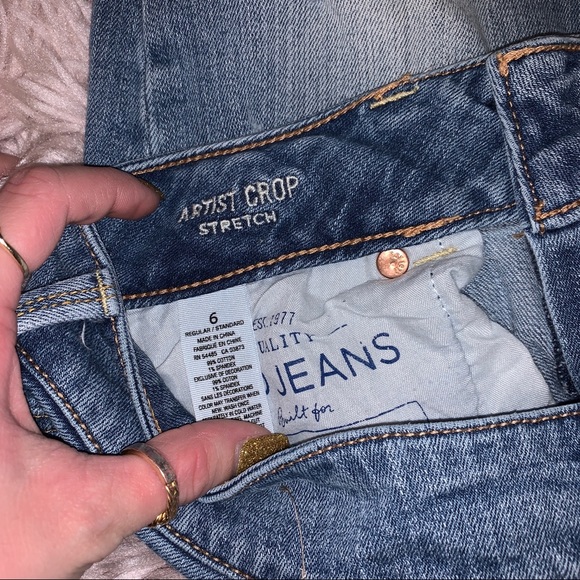 American Eagle Crop Jeans - Picture 3 of 5